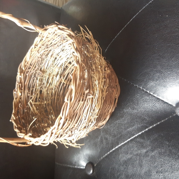 Wicket Basket Circle with Handle - Picture 5 of 14